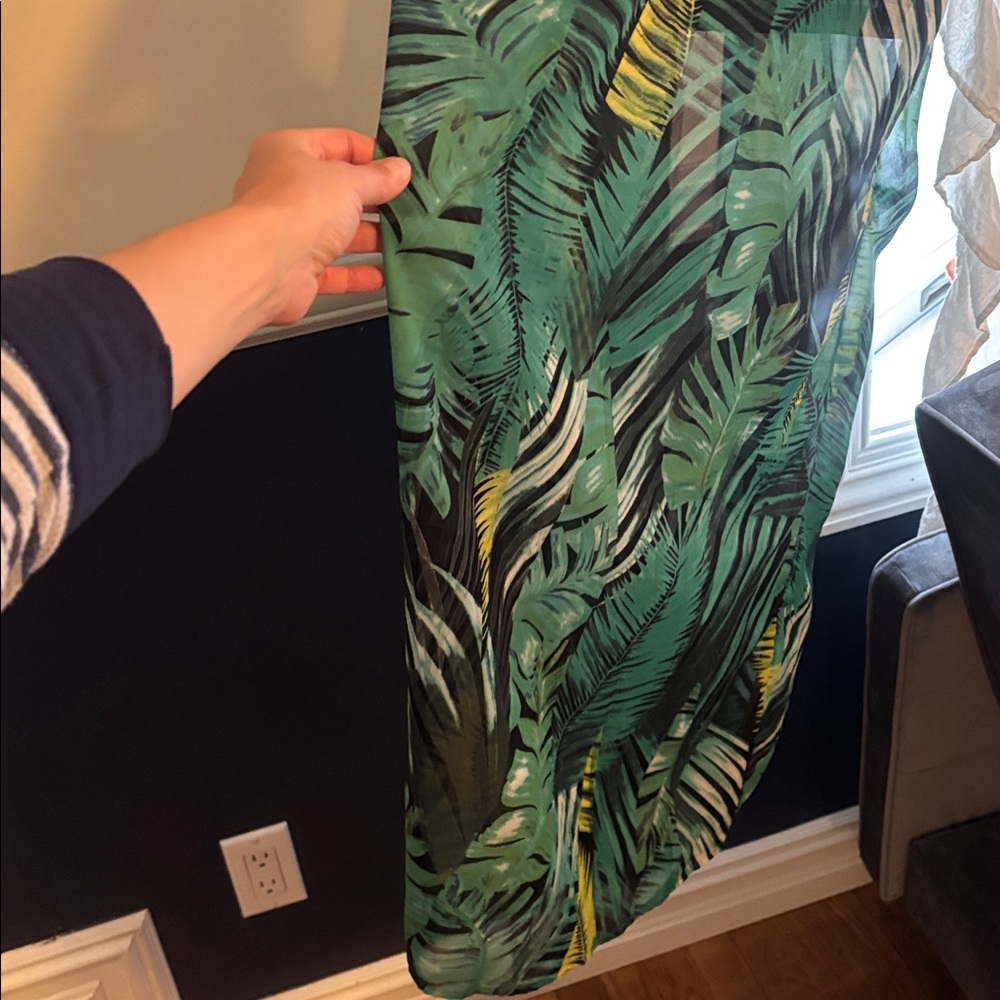 Tropical Leaf Print Maxi Dress - Picture 10 of 11